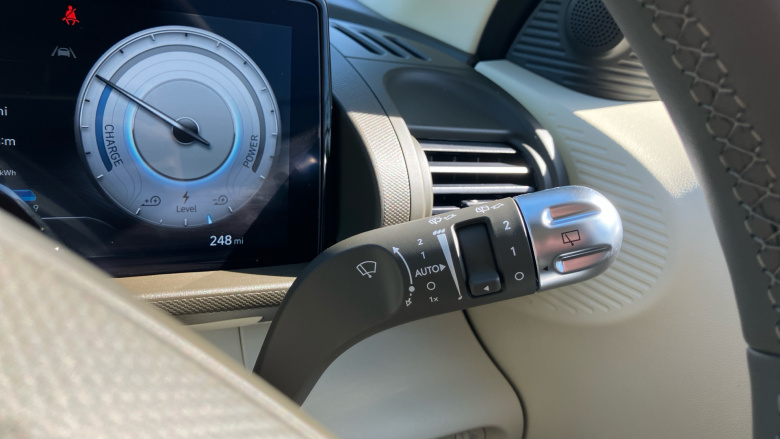 Hyundai INSTER 85kW 02 49kWh 5dr Auto Electric Hatchback